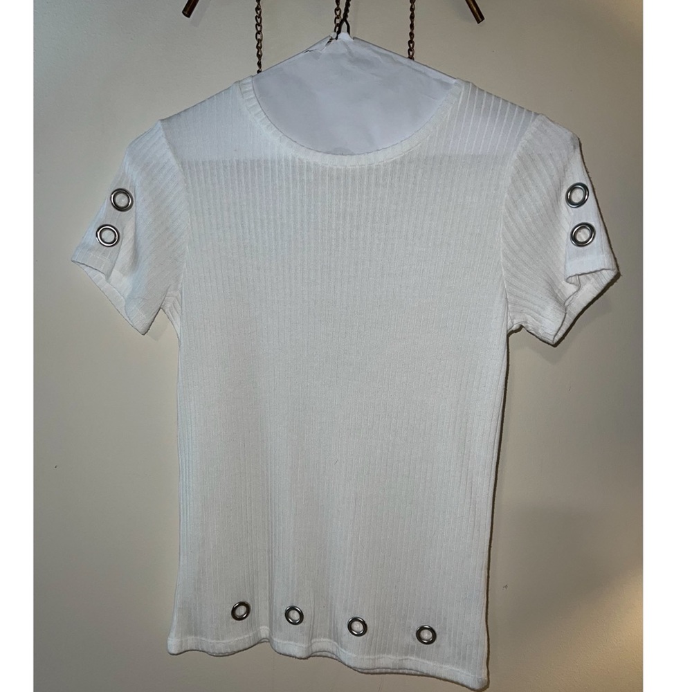 White short sleeve with silver ring cutouts size XS